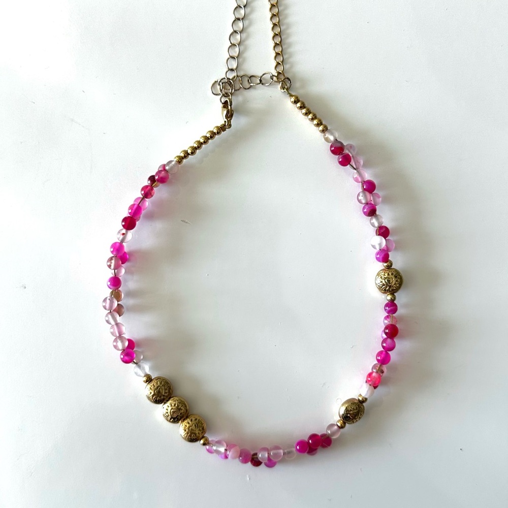 FROM NEW YORK!❤️ ARTISAN Pink Beaded Gemstone Choker Necklace W/Gold Beads Boho